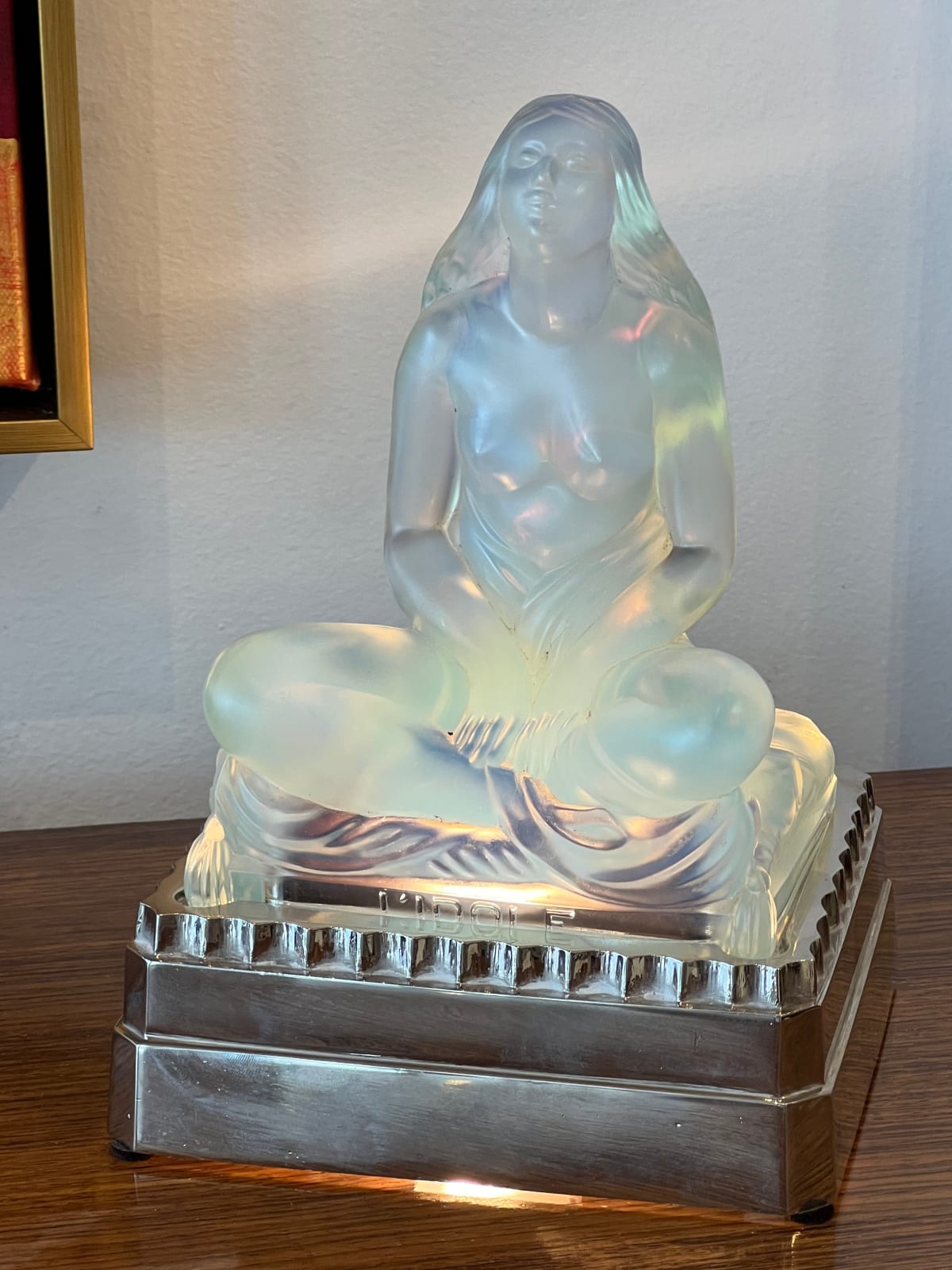 Ernest-Marius Sabino, Opalescent L'idole Lamp, circa 1930