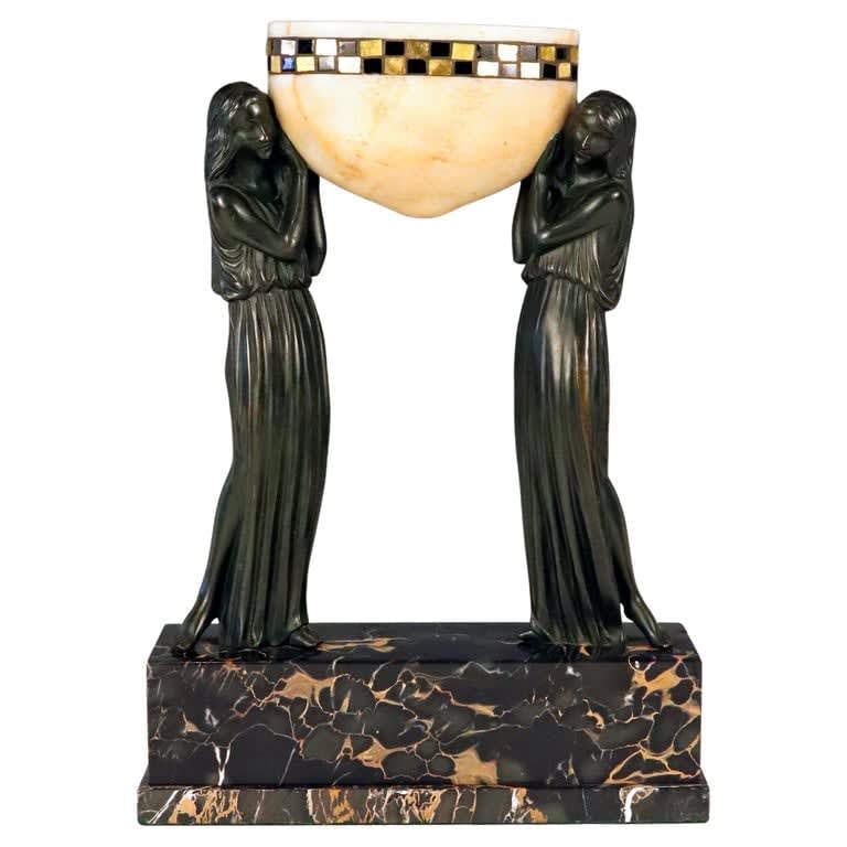 Pierre Le Faguays, Art Deco Sculpture/Lamp Les Porteuses d'Eau 'The water carriers', 1925