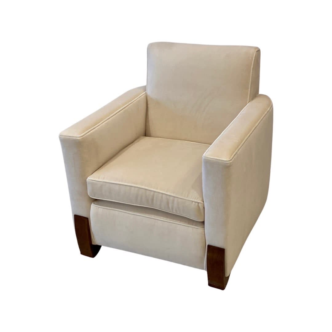 TRAVAIL ART DÉCO, Pair of Club Chairs in the style of Jules Leleu , 1937