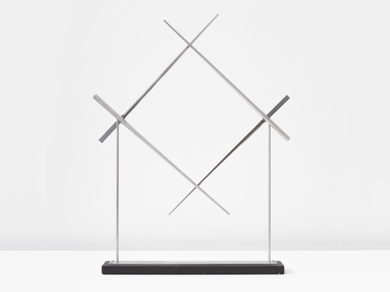George Rickey, Unstable Square III, 1971
