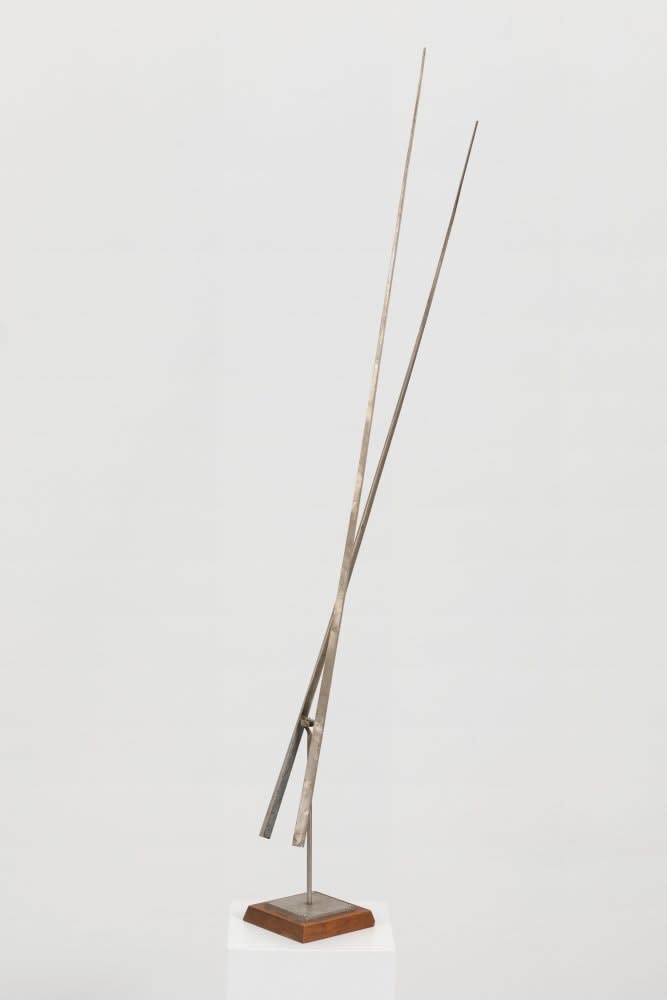 George Rickey, Two Lines Leaning VII, 1972-73