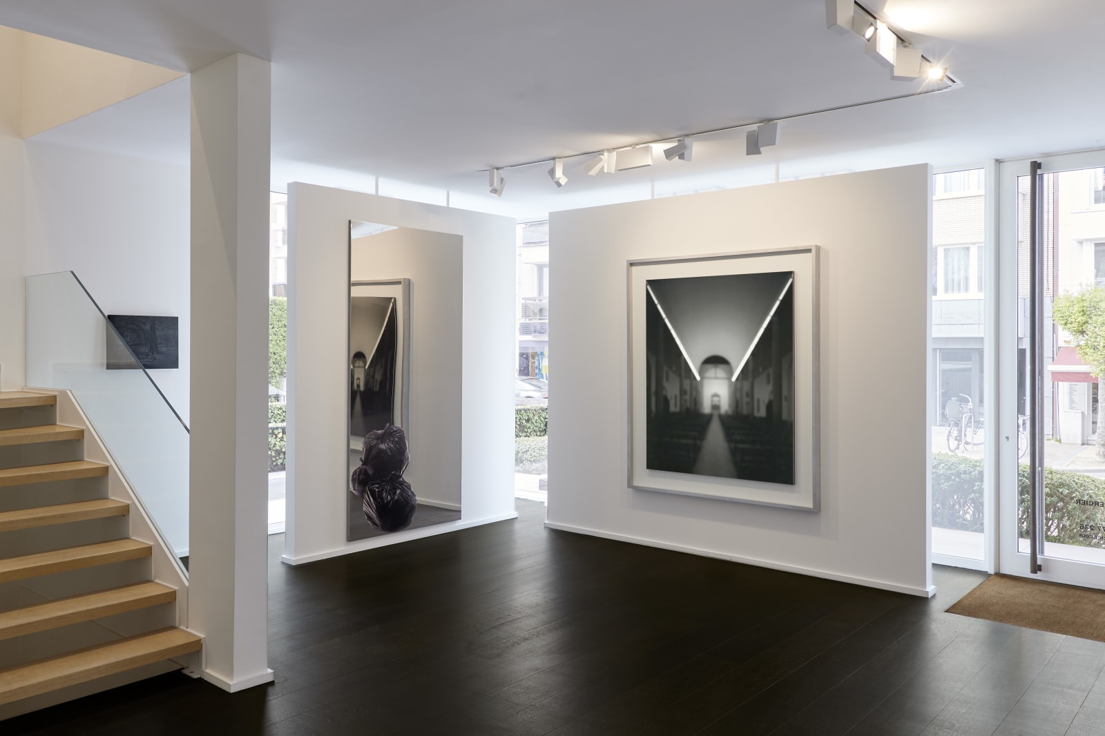 Hiroshi Sugimoto, Chiesa Rossa, 1998