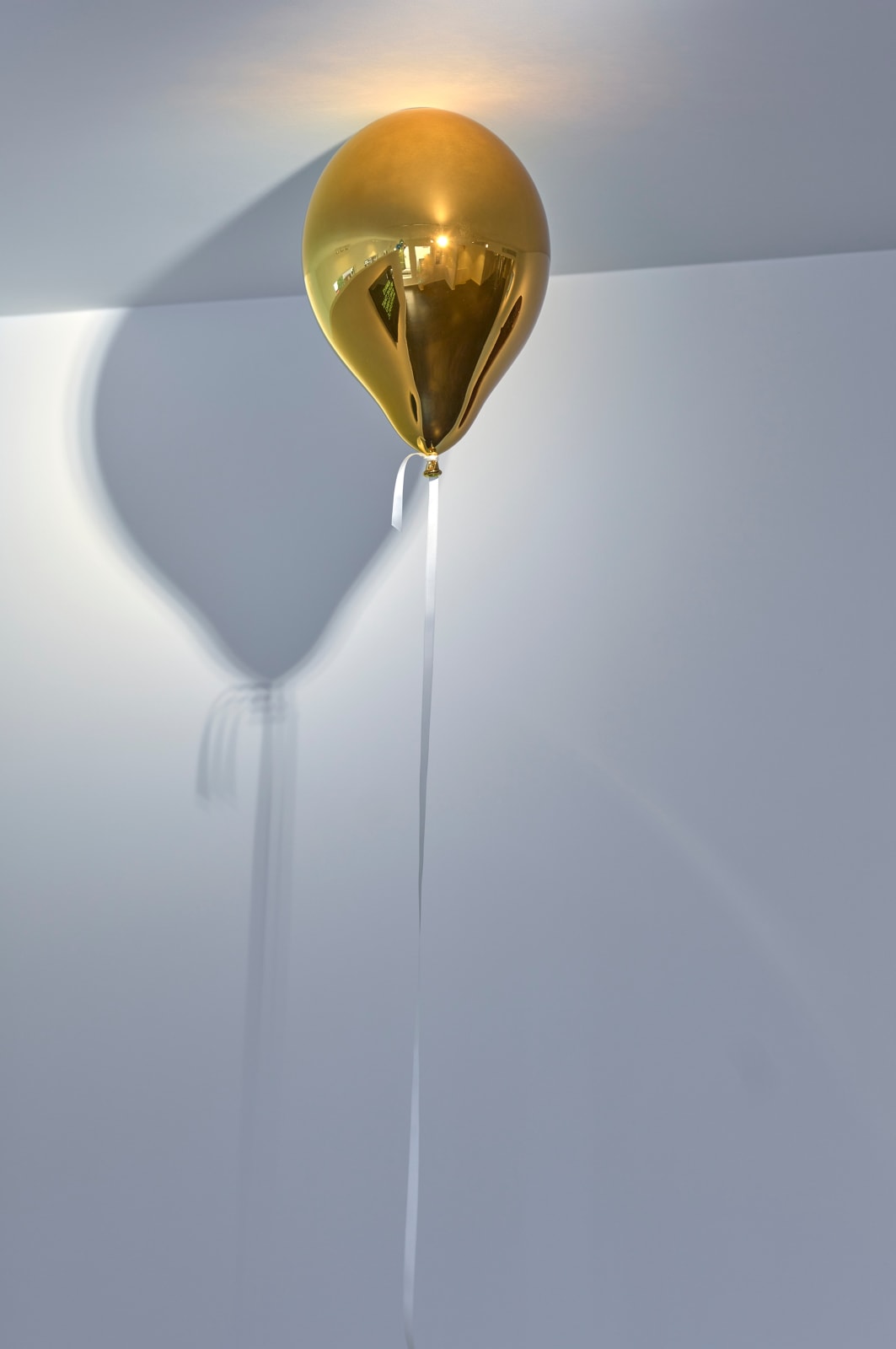 Jeppe Hein, Medium Orange and Dark Yellow Mirror Balloon, 2023