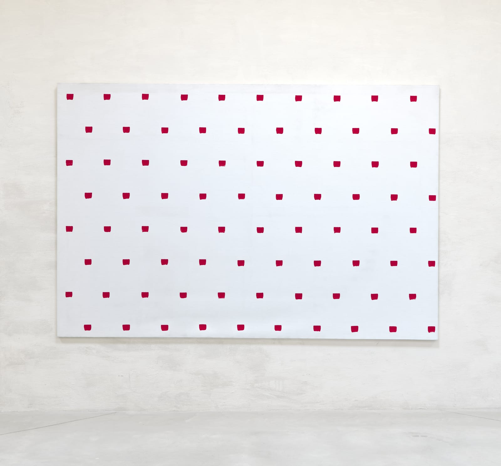 Niele Toroni, Empreintes de pinceau n°50 répétées à intervalles réguliers de 30 cm, 2008