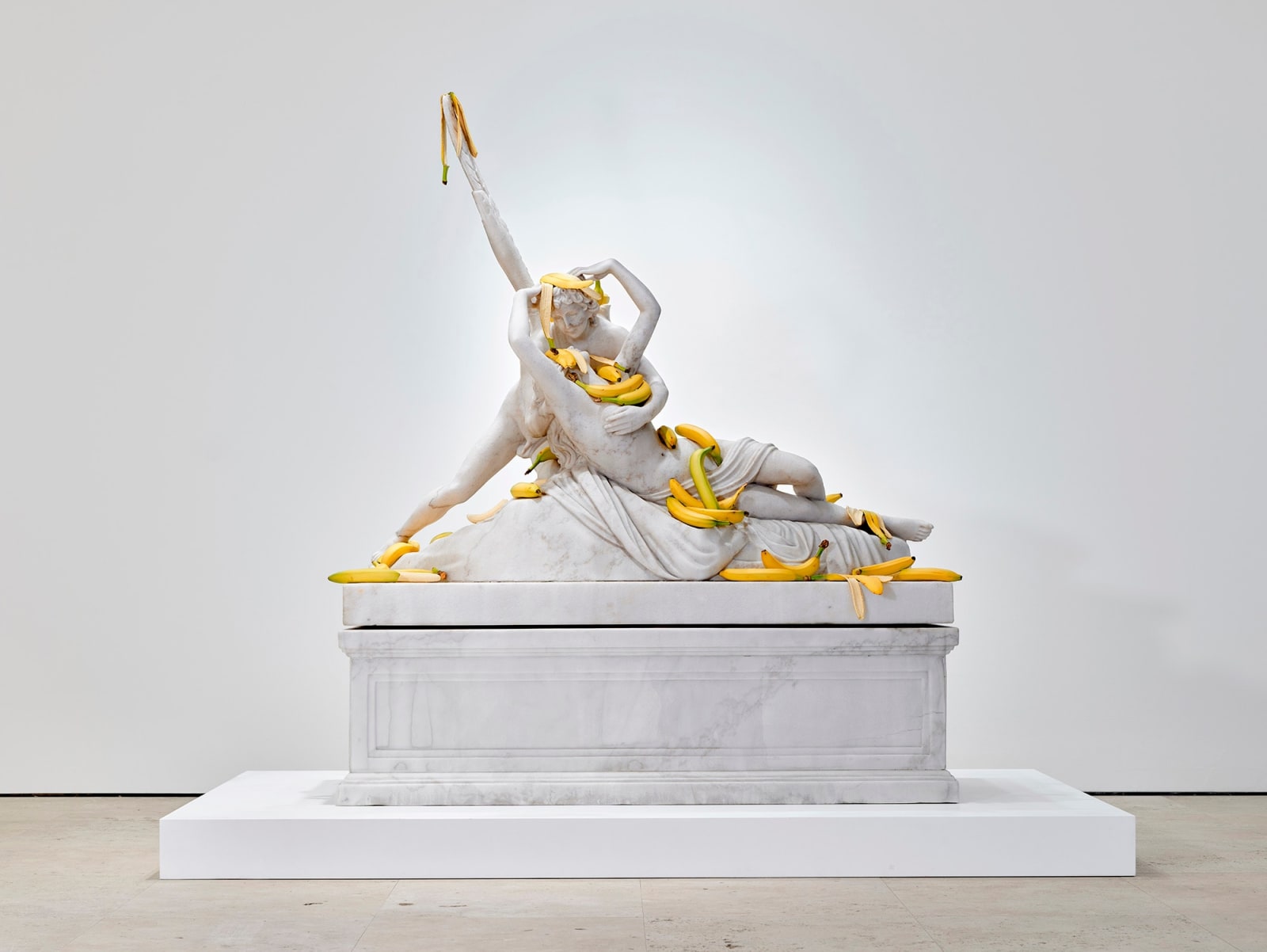 Tony Matelli, Two Figures, 2022