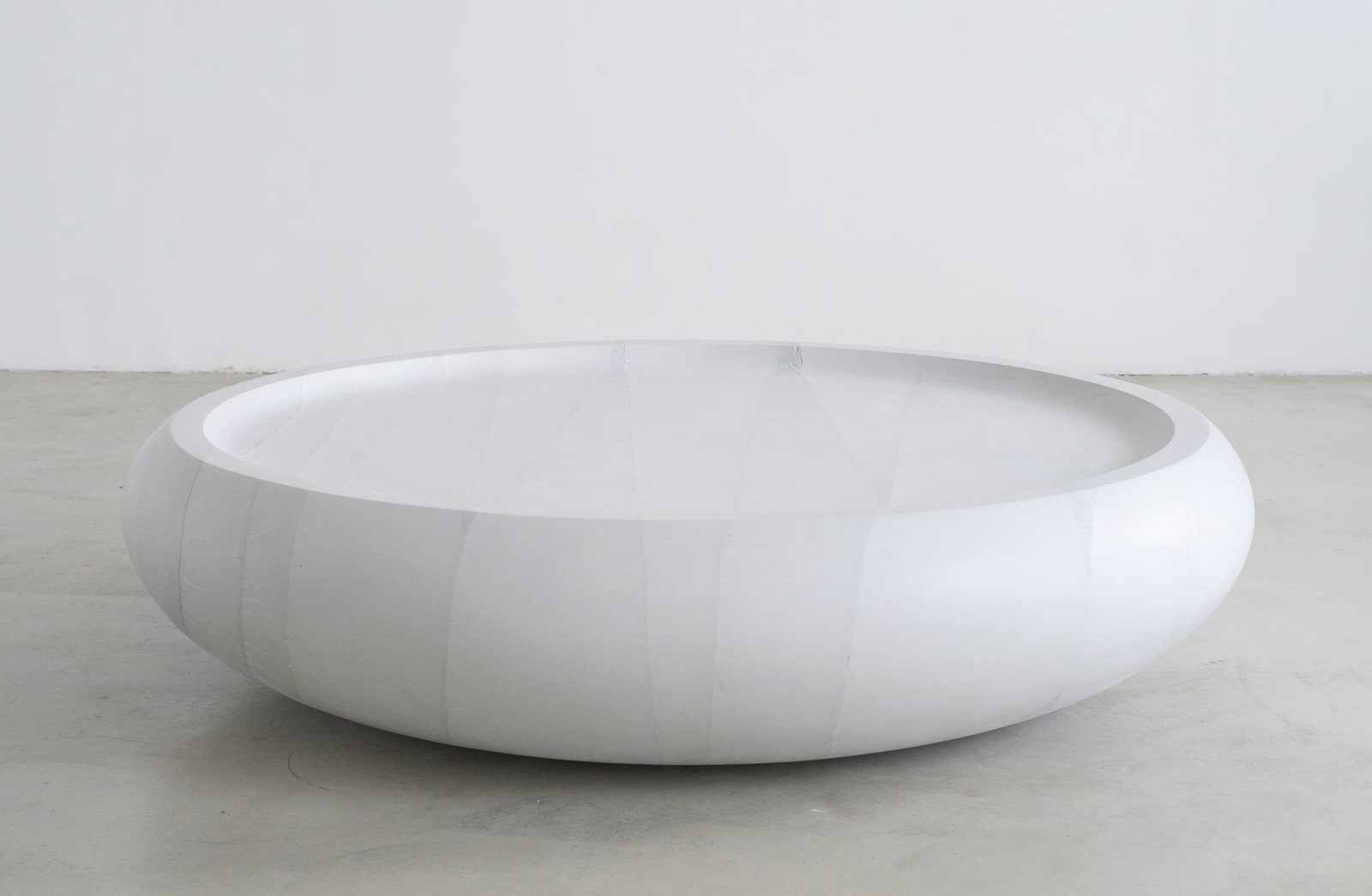 Fernando Mastrangelo, Ghost Coffee Table