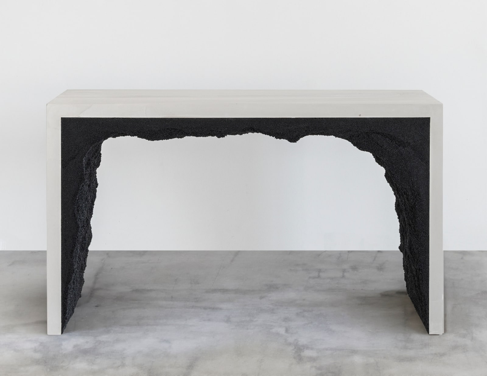 Fernando Mastrangelo, Strata 3 Console White + Black Silica