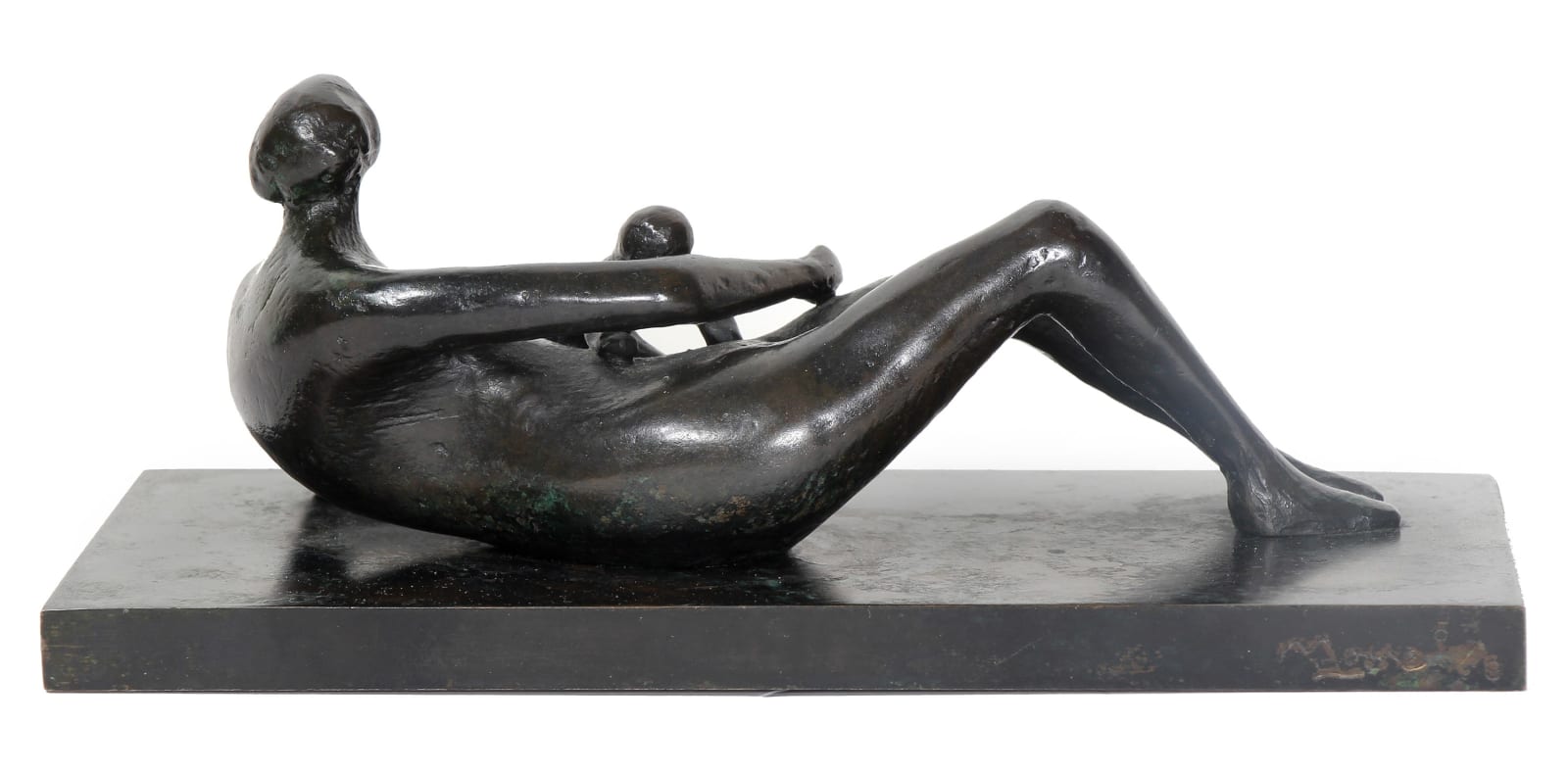 Henry Moore, Reclining Mother and Child, 1, 1975