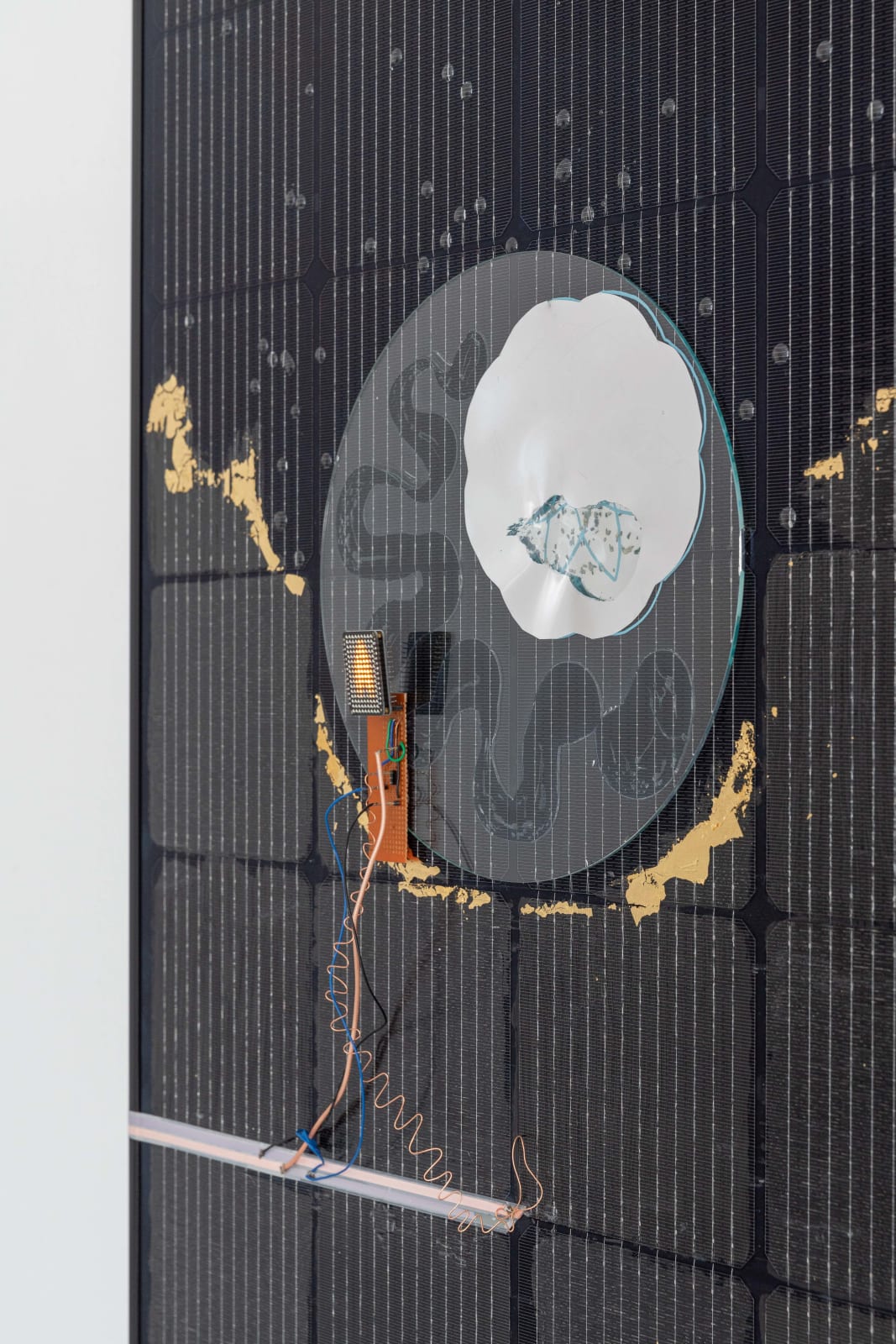 Haroon Mirza, Solar Powered LED Circuit Composition 41 (Genzken & Richter), 2021