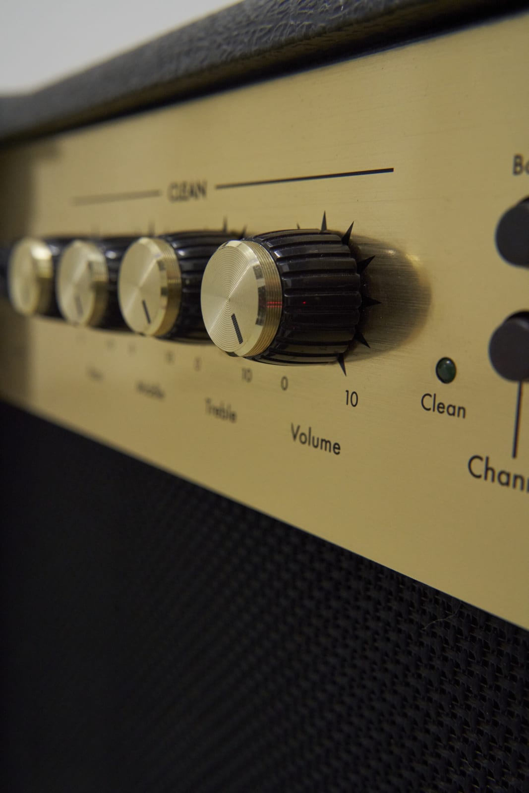 Haroon Mirza, After the Big Bang, 2014