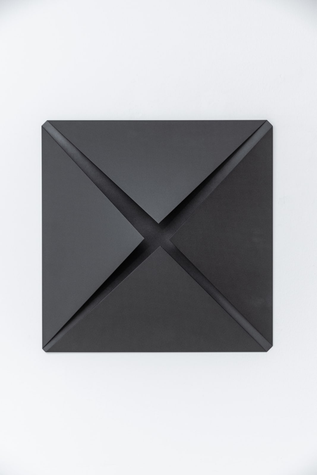 Sébastien de Ganay, black folded flat 03, 2020