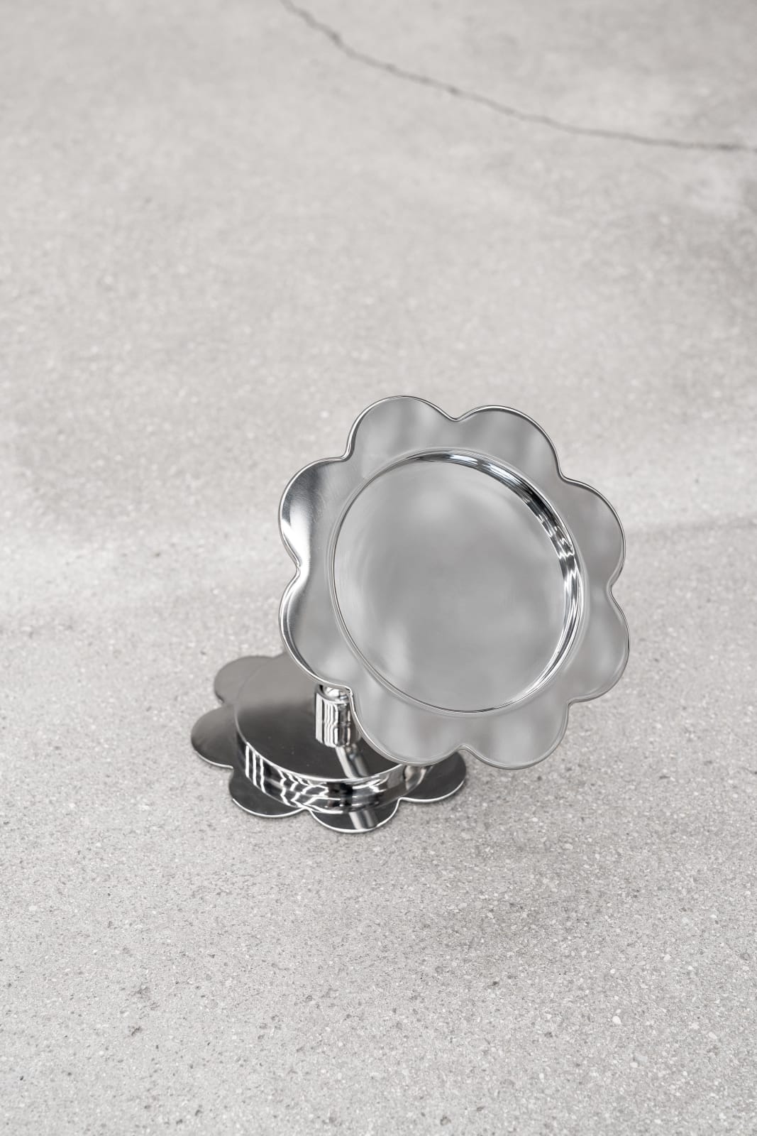 Dorota Gawęda and Eglė Kulbokaitė, Yield (Twinning), 2025