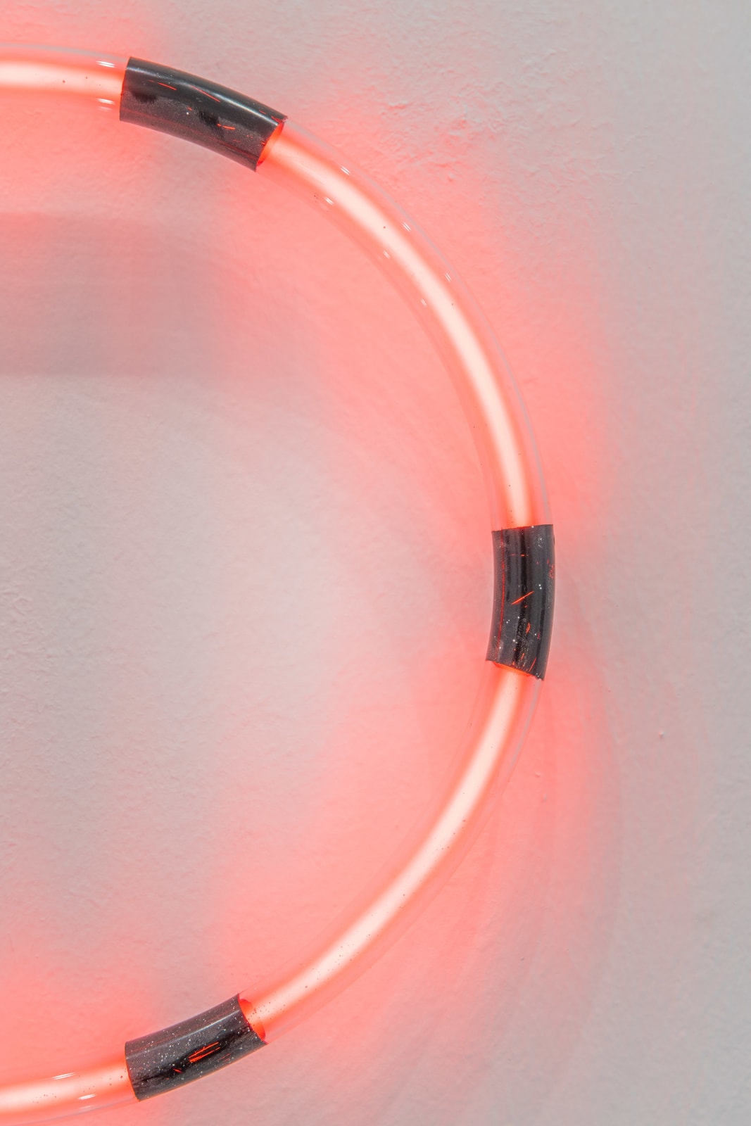 Keith Sonnier, Double Loop, 1989