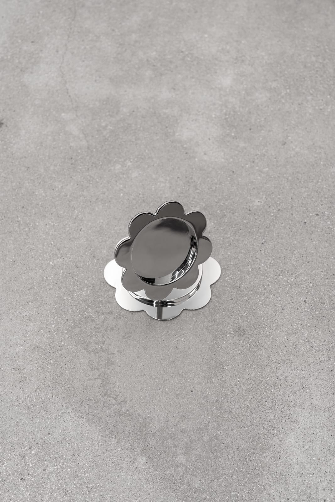 Dorota Gawęda and Eglė Kulbokaitė, Yield (Twinning), 2025