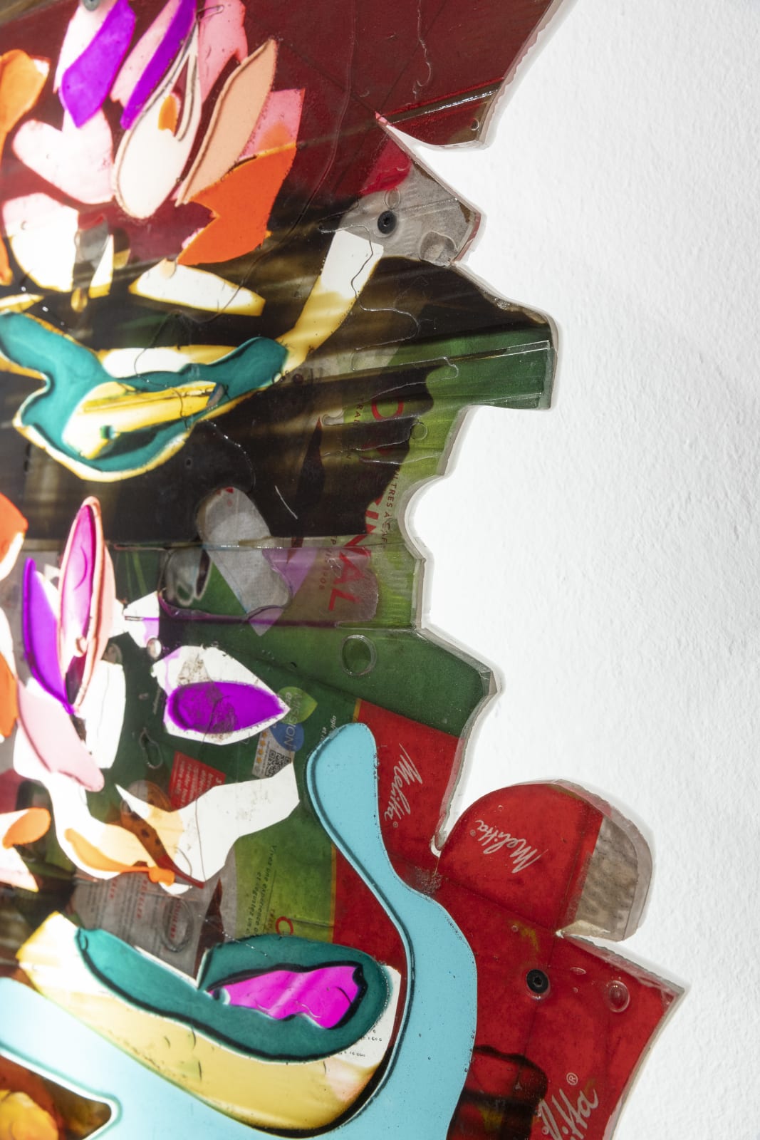 Neïl Beloufa, Small flowers C, 2021