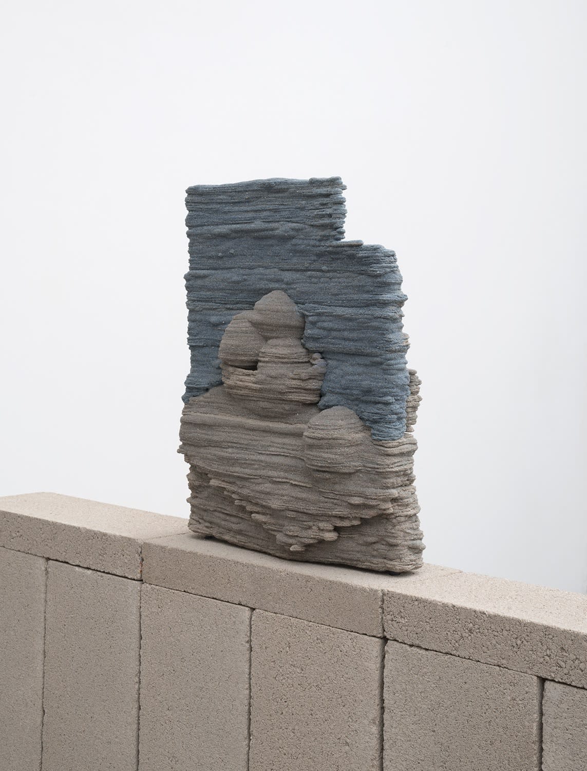 Dwyer Kilcollin, Tableau (a line, and blue), 2016