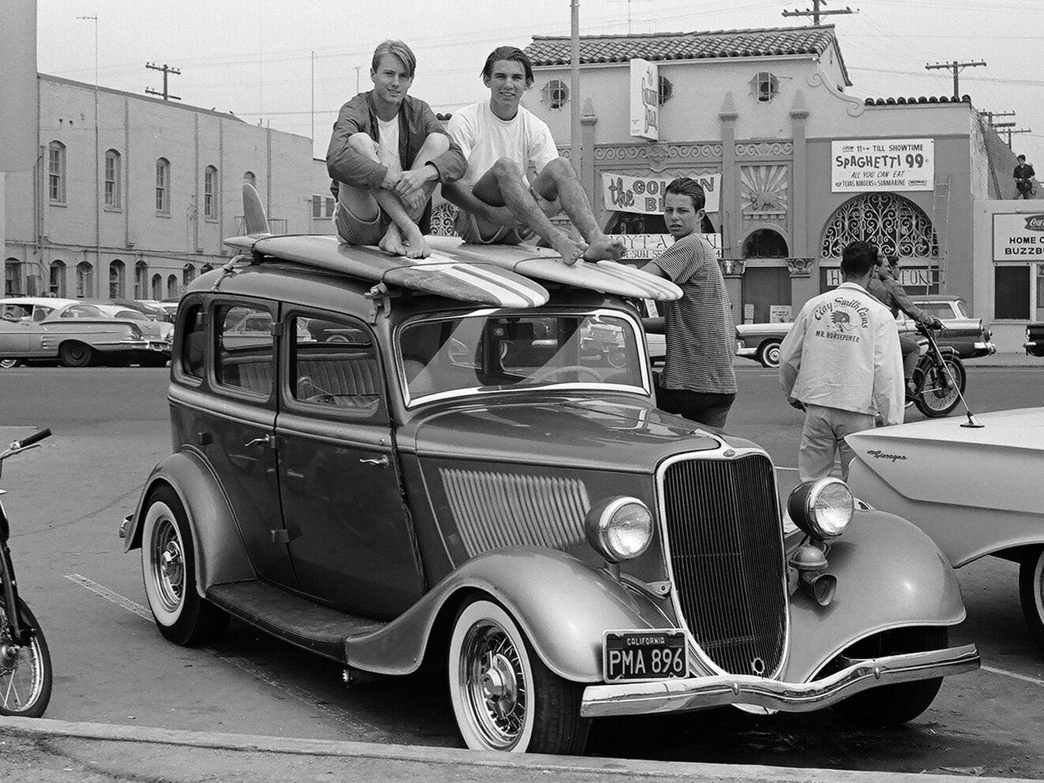 LeRoy Grannis, Huntington Beach, 1961