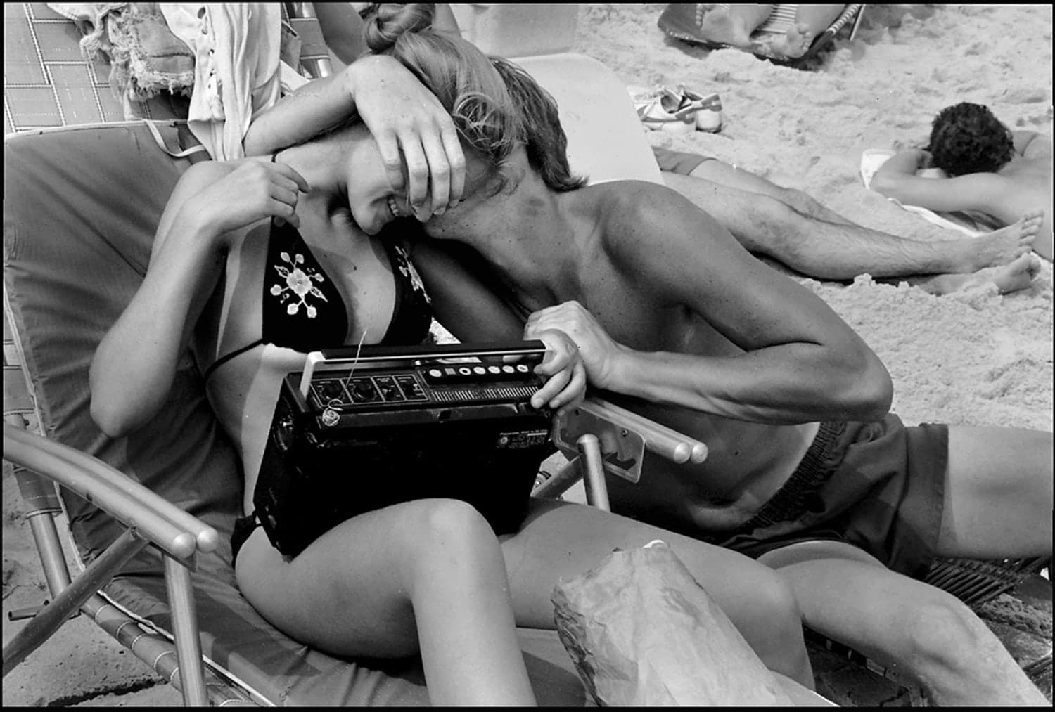 Joseph Szabo, Jones Beach Snuggle, 1983