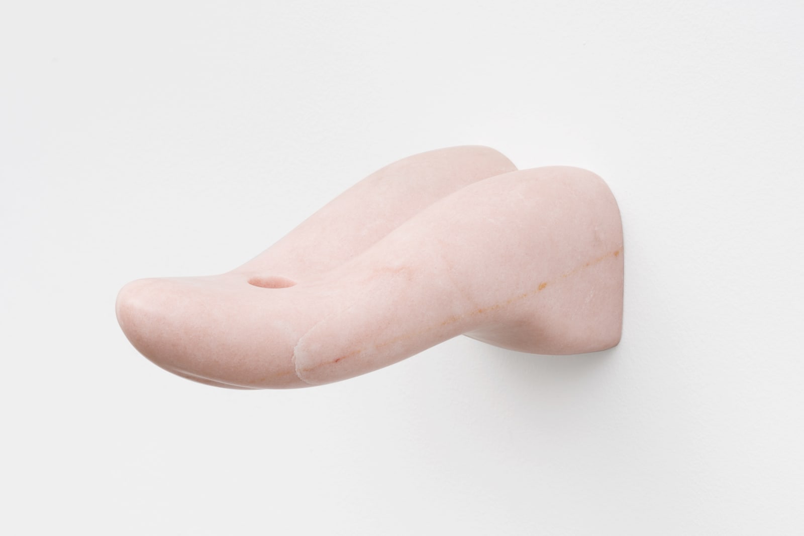 Nevine Mahmoud, Tongue escapes, 2018