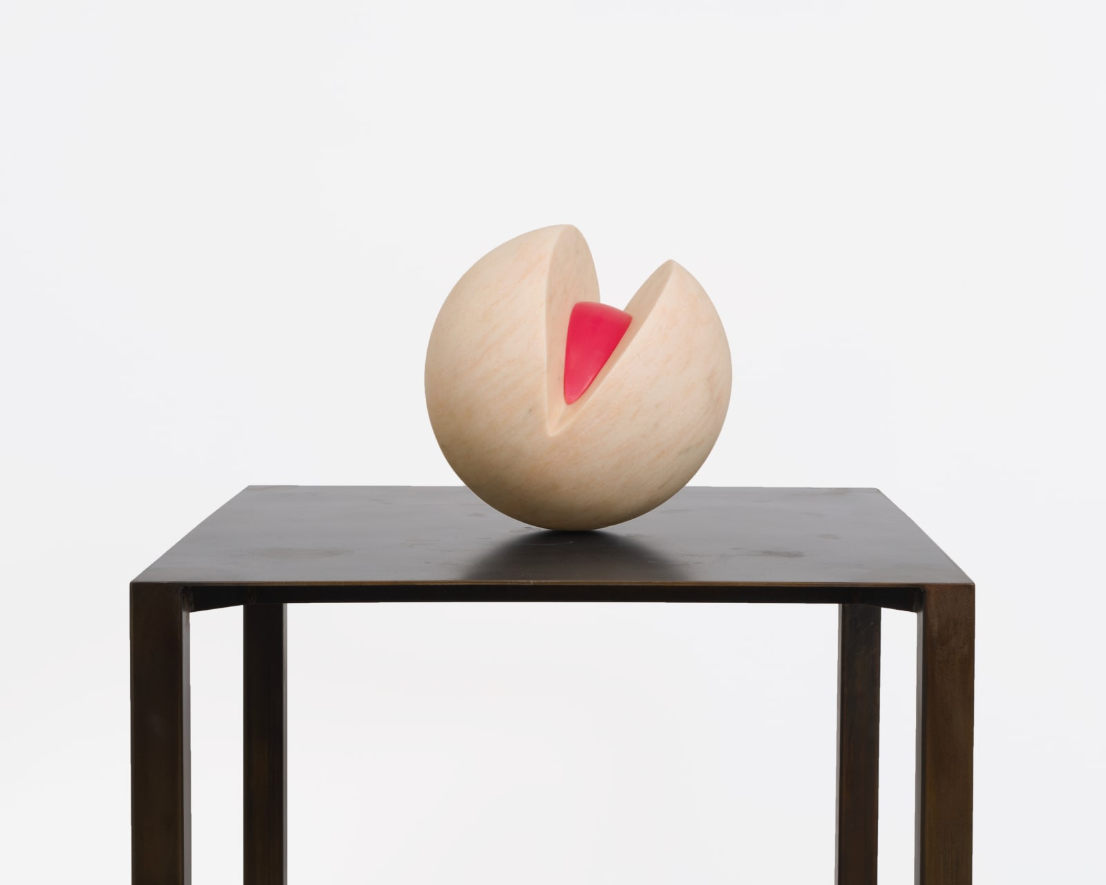 Nevine Mahmoud, Peach (femme dissevered), 2018