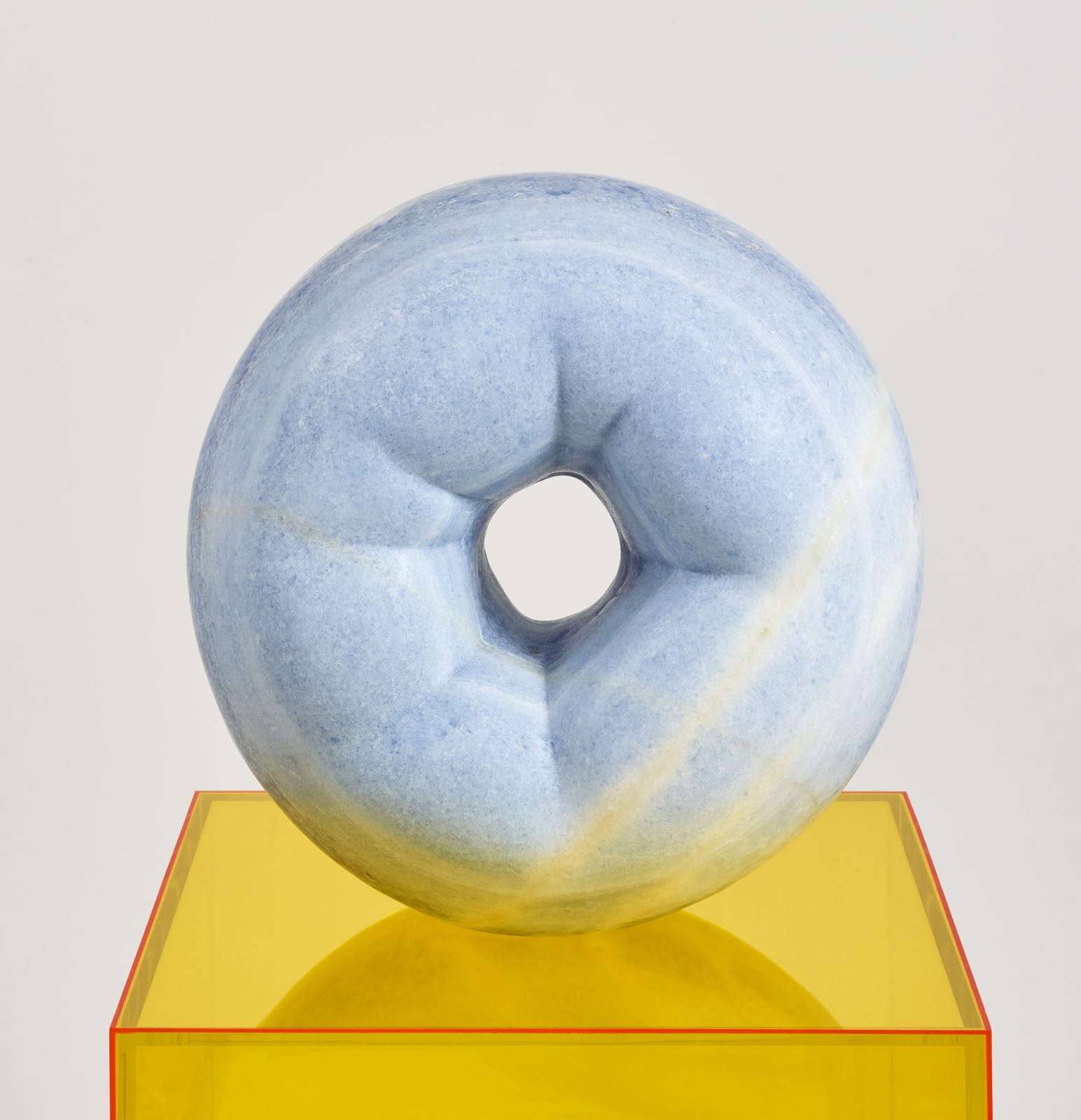Nevine Mahmoud, Blue donut, 2017