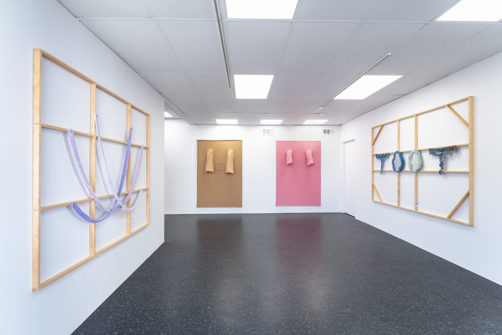 Andy Coolquitt, Monochrome - dp, 2015