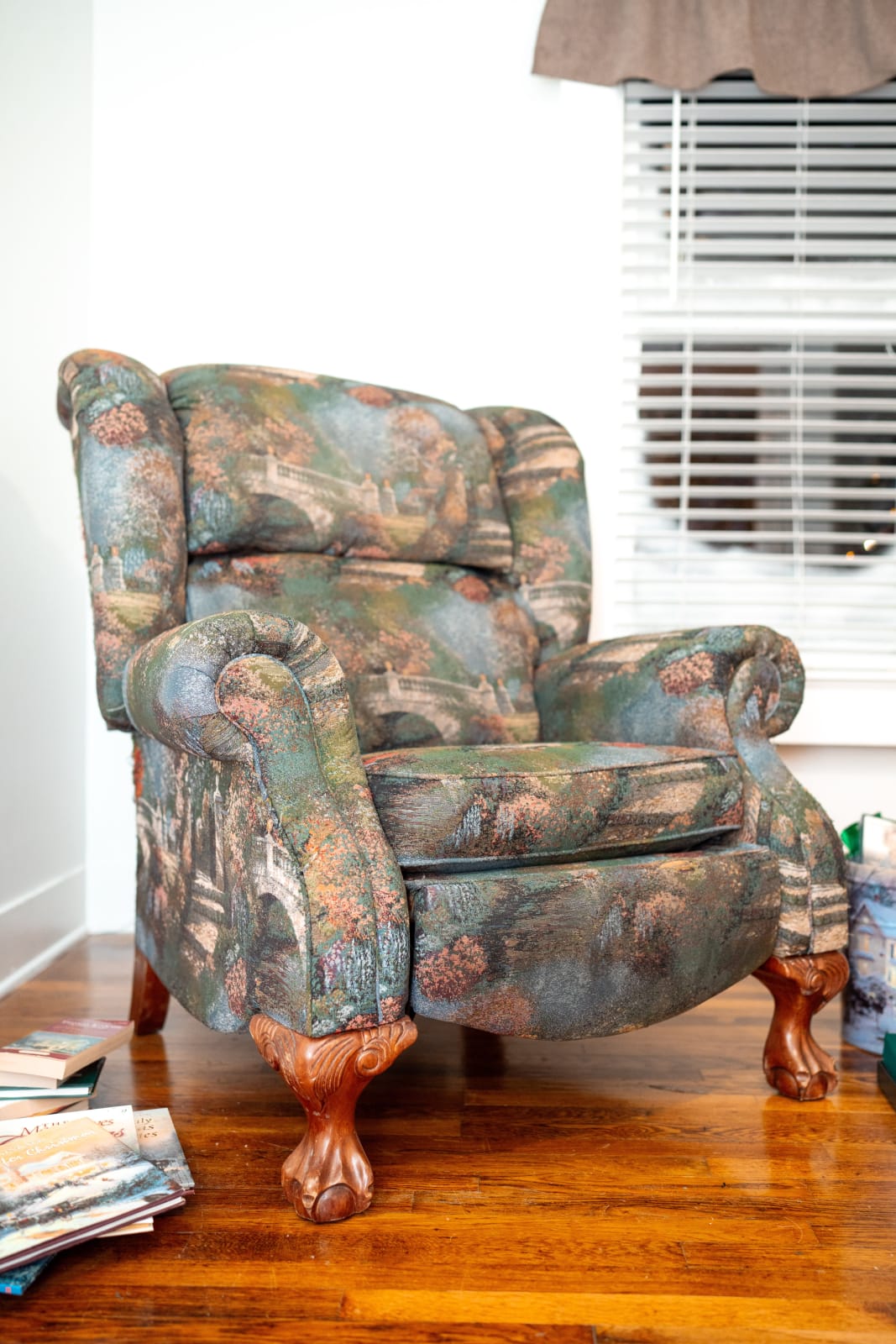 Thomas Kinkade, La-Z-Boy Bridge of Faith Chair