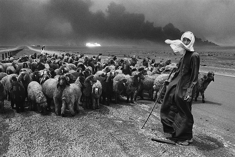 Sebastião Salgado, Untitled, Kuwait, 1991
