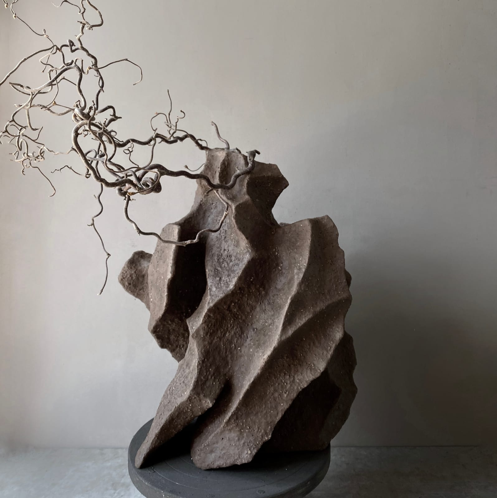 Olesya and Andriy Voznicki, Pinzel Medium II, 2022