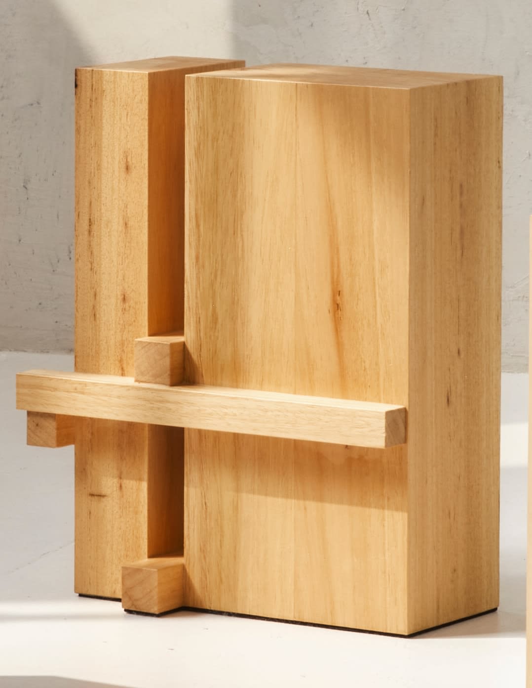Sho Ota, Splint side table 2, 2021