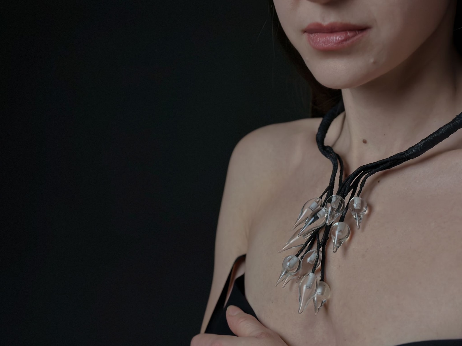 Olexandr Pinchuk, Glass Collier, 2024