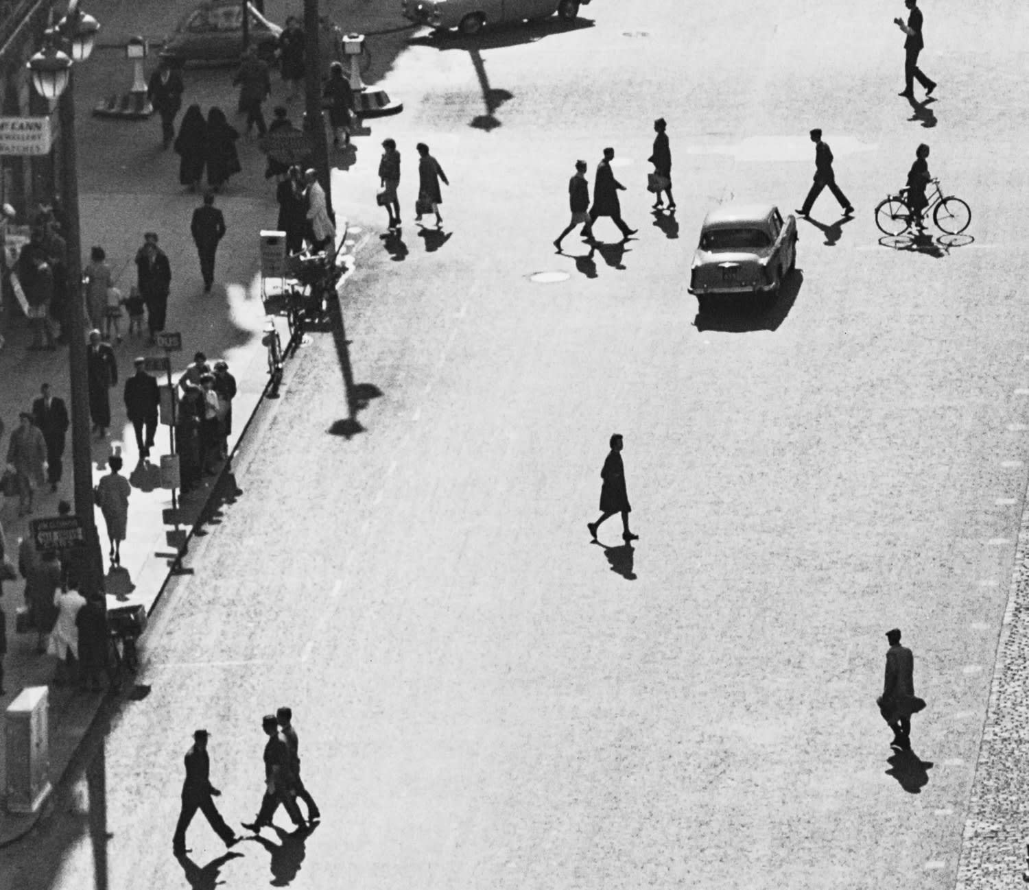 Edward Quinn, Sunlit street scene, Dublin 1963