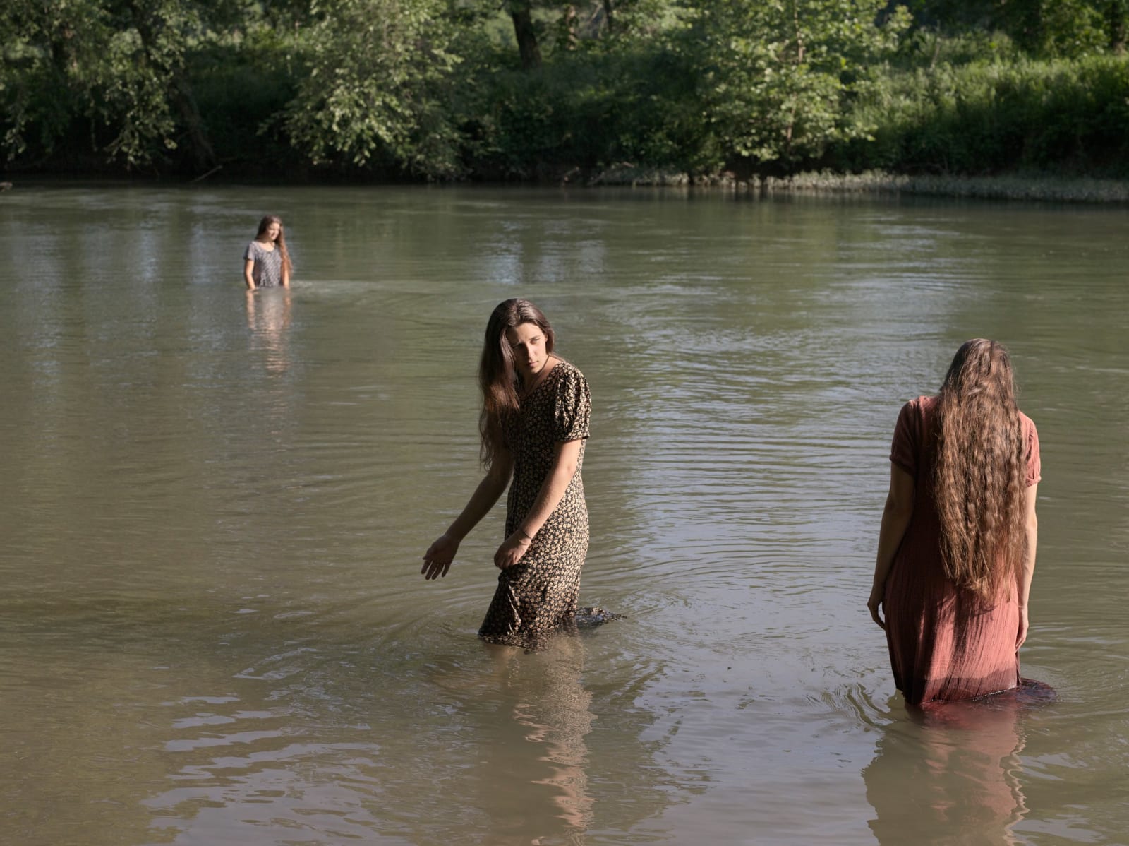 Lucas Foglia, Jasmine, Hannah and Cecilia Swimming, Tennessee, 2008