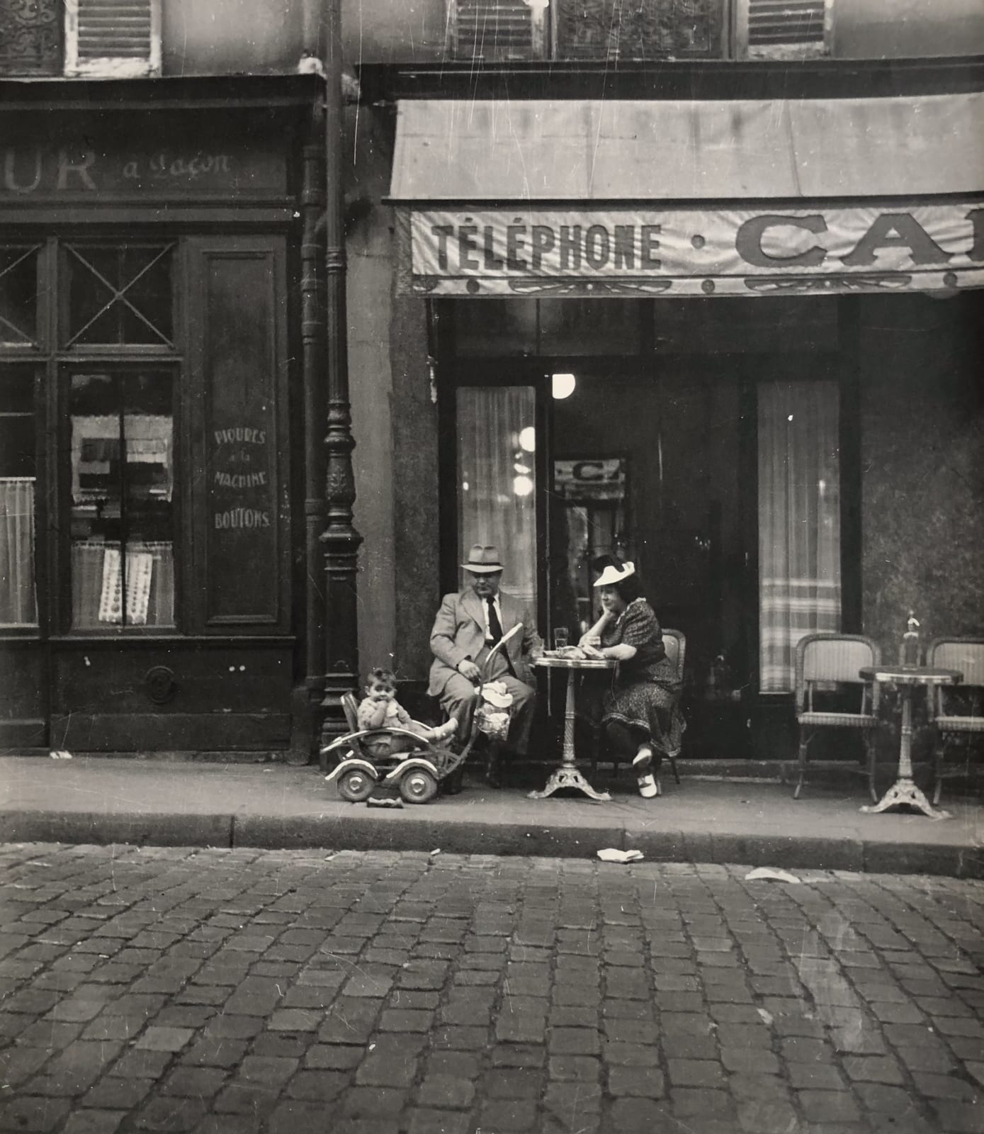 Kati Horna, Cafe de Paris (Serie), Paris, France 1935