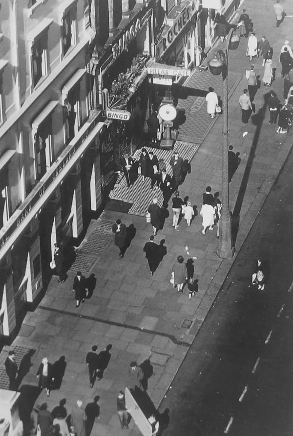 Edward Quinn, O'Connell Street seen rom the top of Nelson's Pillar, Dublin 1963