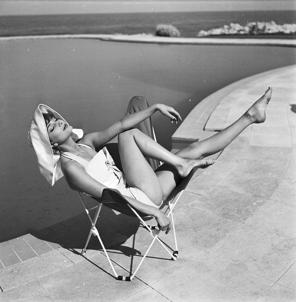 Georges Dambier, Marie-Helene Arnaud, Eden Roc, Cap d’Antibes. Elle, 10th June 1957