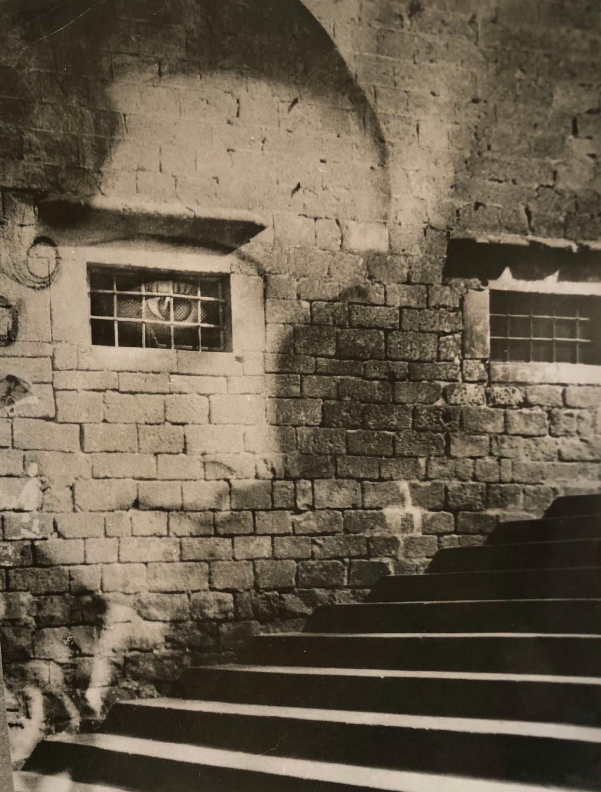 Kati Horna, Subida a la Catedral, Guerra Civil espanola, Barcelona, Espana, 1937
