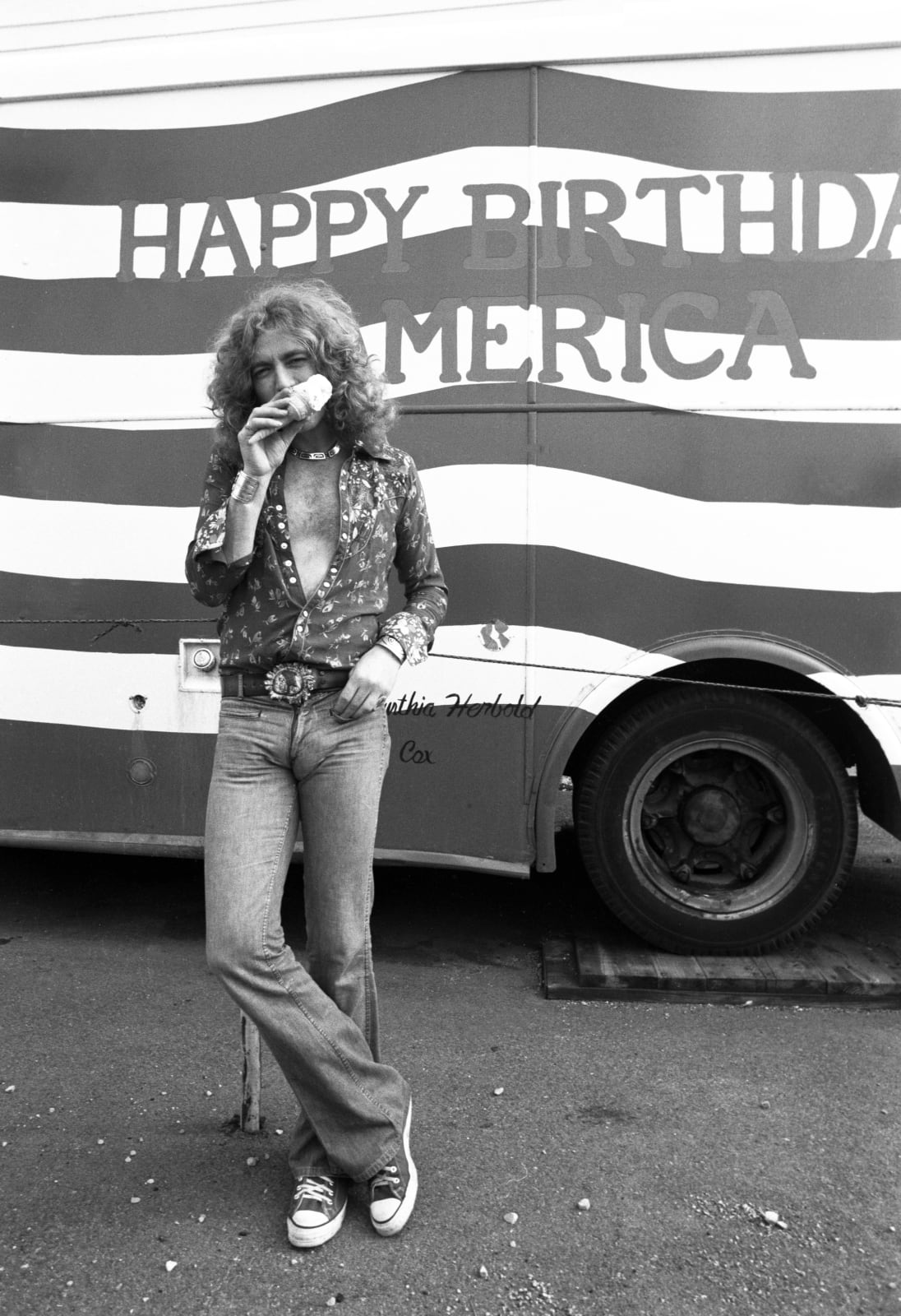 Neal Preston, Robert Plant Celebrating America with Ice Cream, Chicago, 1977