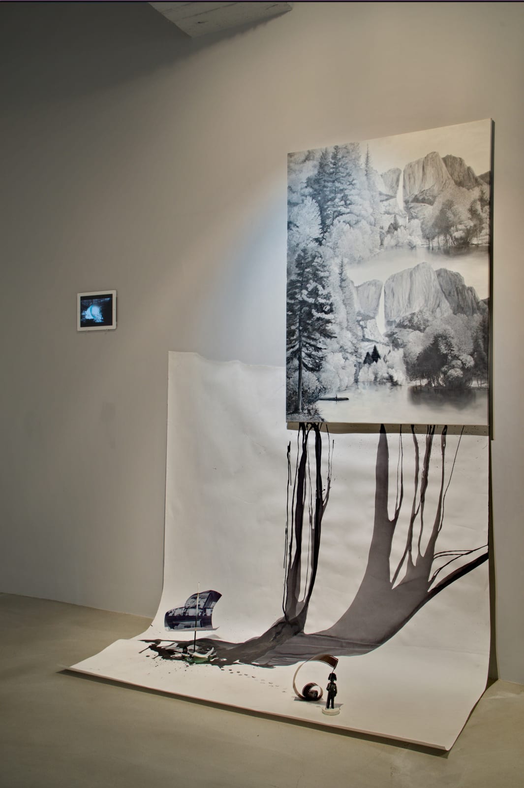 卡塔林．皮特里瑟, 《消融於他方》 Dissolved Into Another Field, 2016