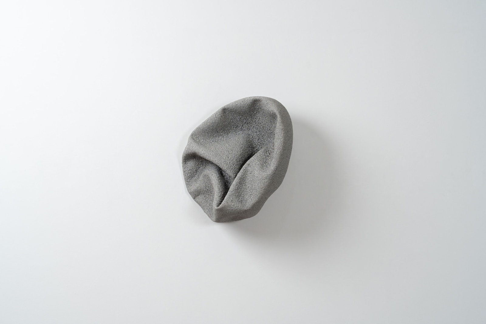 洪聖雄, 《砌殼 30》 Stacking Shells 30, 2025