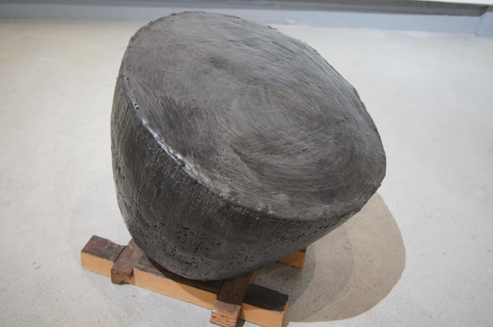 于吉, 《黑》 In Black, 2013