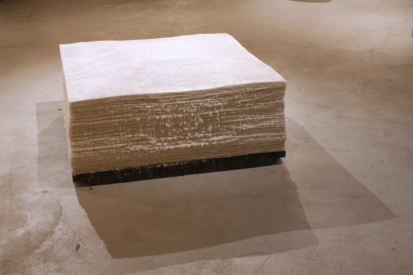 于吉, 《蠟礎》 Wax Column, 2013