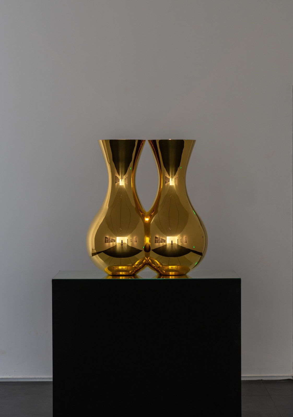 大卷伸嗣, 《存在之證—深處—你看著我時,我正凝望著你》 Proof of Existence -abyss- “When you see me, I am looking at you.”, 2017