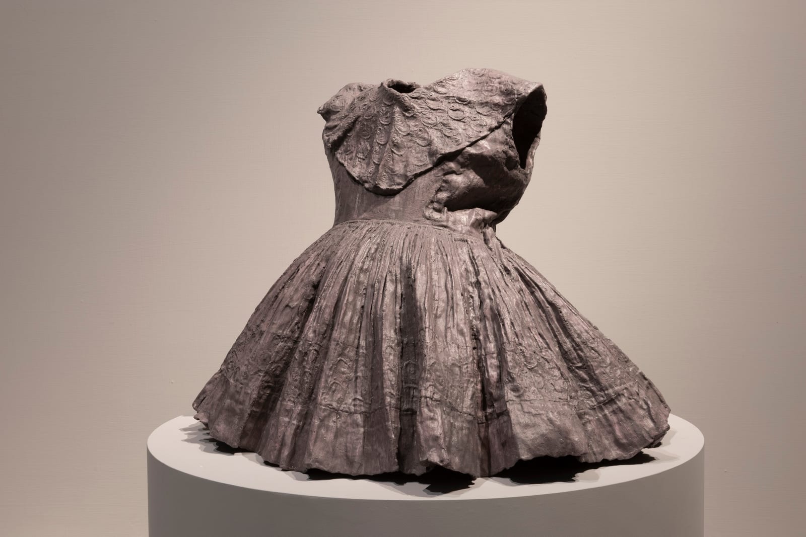 瑪莉娜．克魯斯, 《凝結的時刻：伊麗莎的洋裝》 Frozen Moment: Elisa’s Dress, 2019-2020