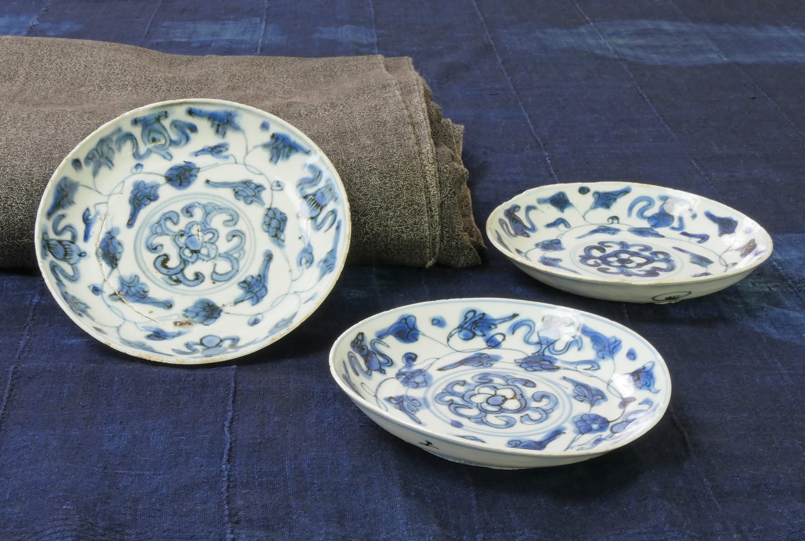 artisan's name unknown, Jingdezhen 景徳鎮 plates (set of 16), Turn of the 18th century
