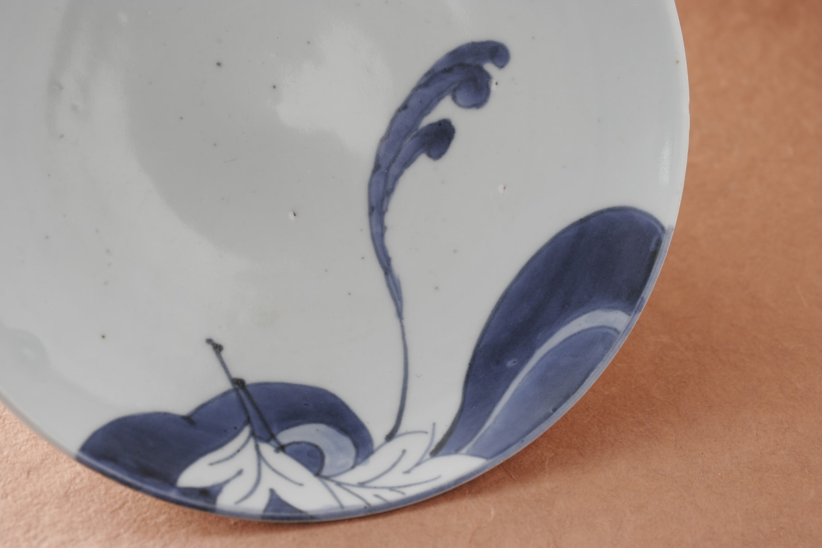 artisan's name unknown, Ko-Imari ( Arita ware) Sometsuke waves and leaves, c. 1650th
