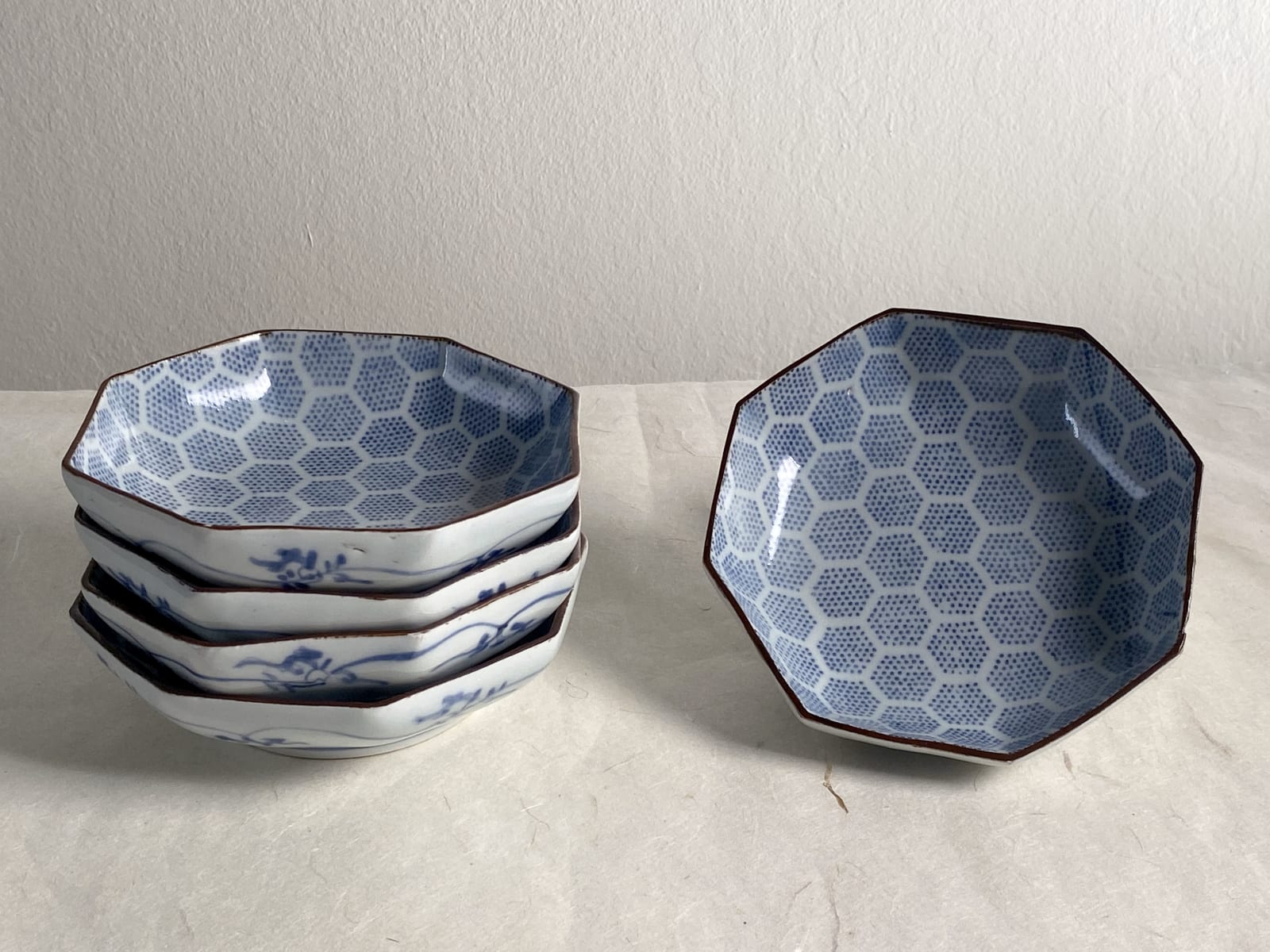 artisan's name unknown, Ko-imari Surie Komon-gara plate set of 5 , mid. 18th century