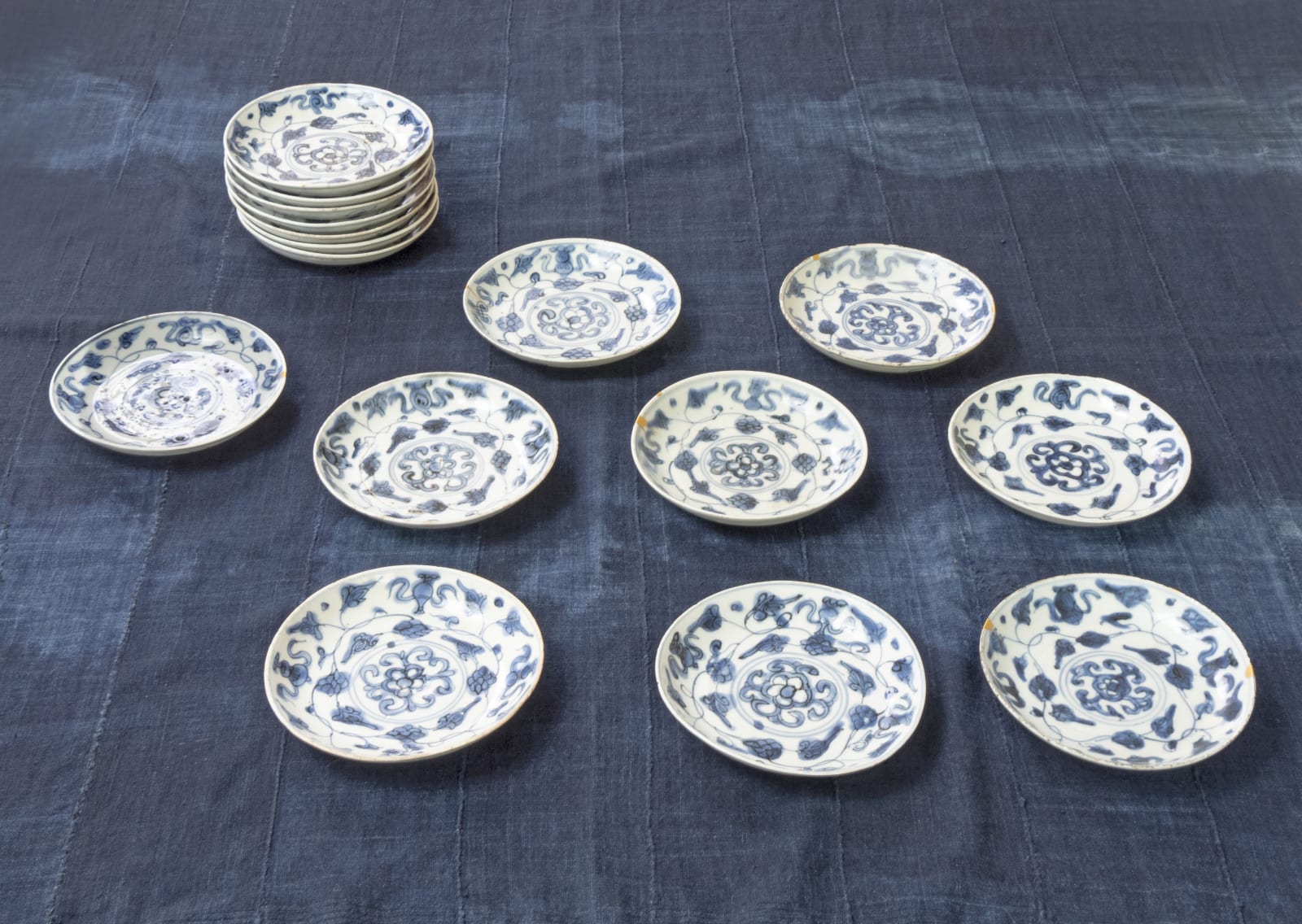 artisan's name unknown, Jingdezhen 景徳鎮 plates (set of 16), Turn of the 18th century