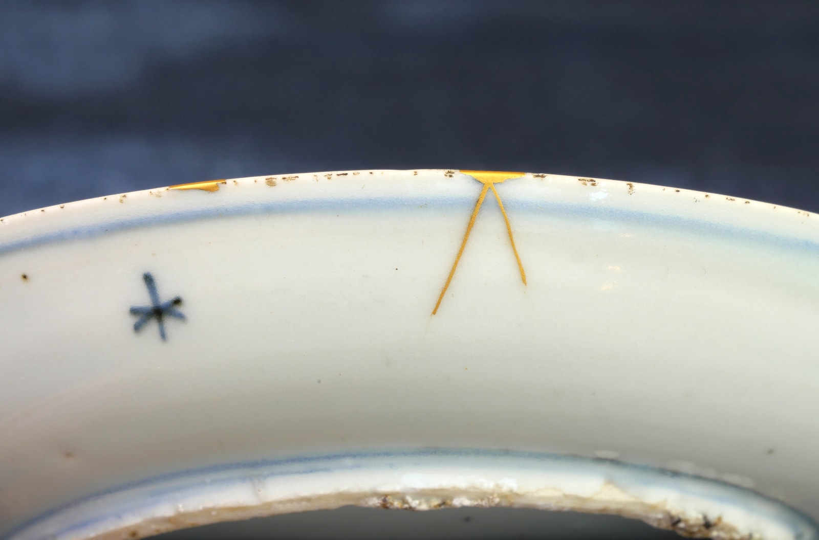 artisan's name unknown, Jingdezhen 景徳鎮 plates (set of 16), Turn of the 18th century
