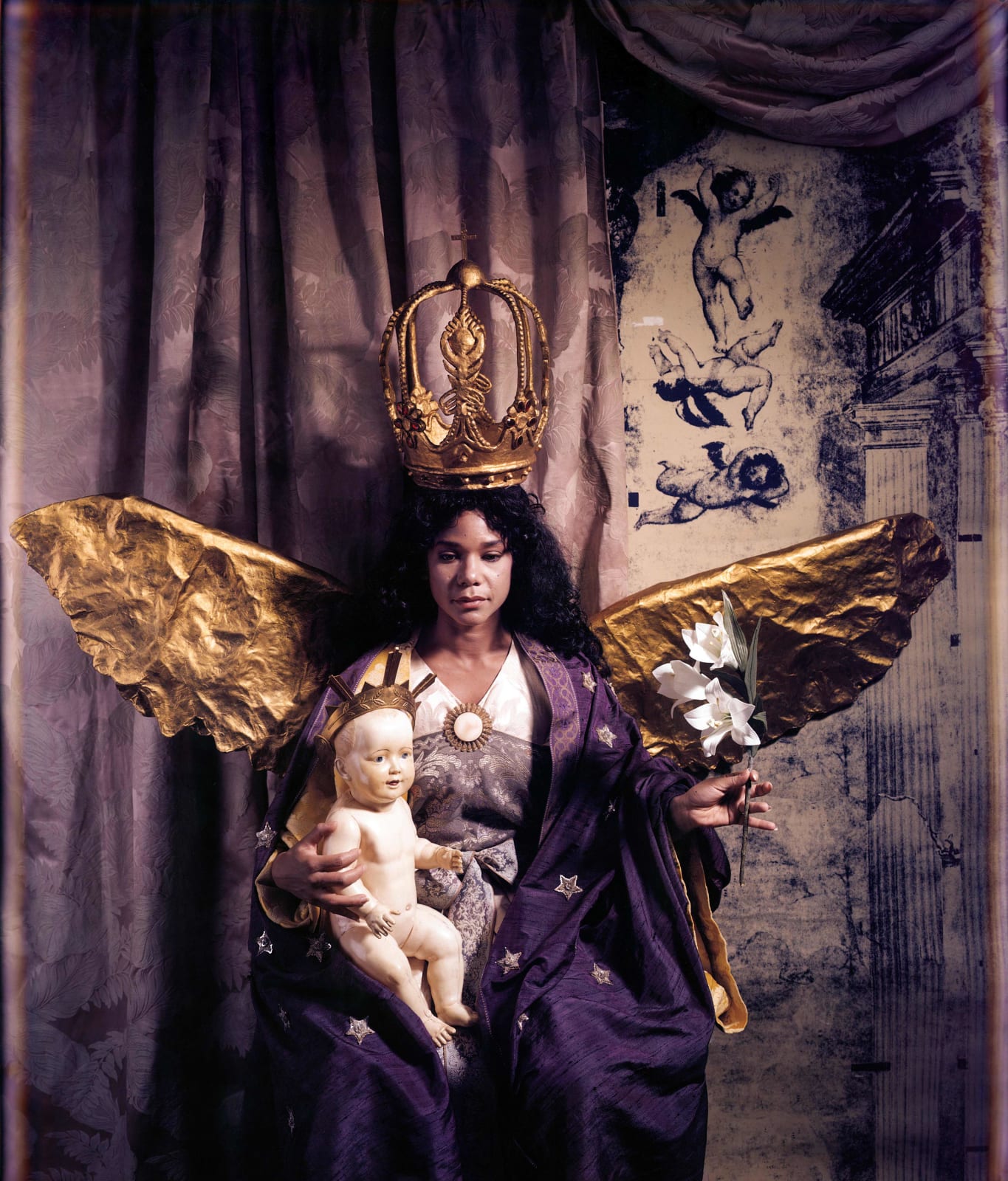 Rose Farrell & George Parkin, Virgin del Quito Sello y el Nino (Winged Madonna and Child), 1989